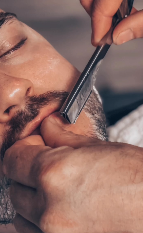 straight razor shaving man
